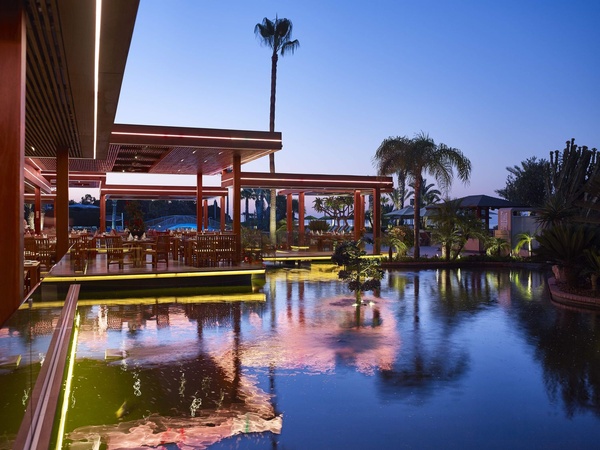 Four Seasons Hotel