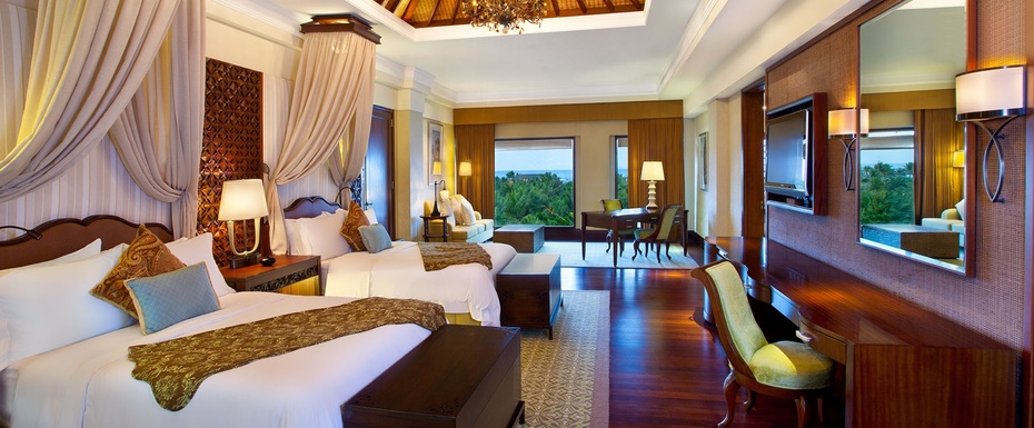 Grande Astor Suite (2 Bedroom)