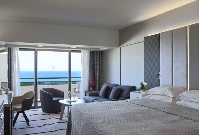 Four Seasons Hotel