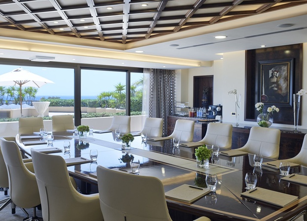 Four Seasons Hotel