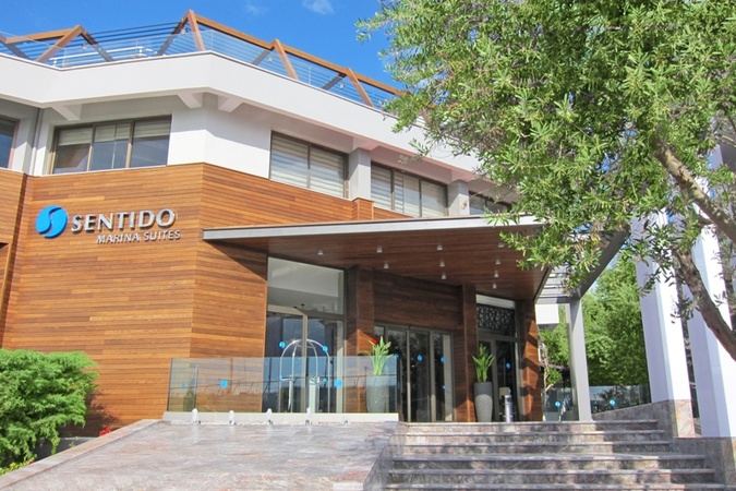 Sentido Marina Suites