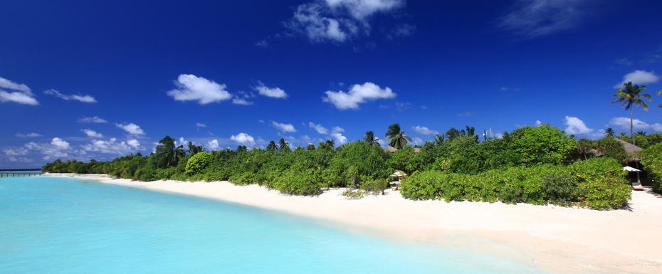 Lagoon Beach Villa with Pool