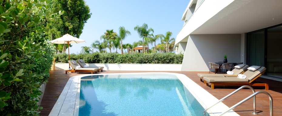 Two-bedroom Seafront Villa with Private Pool