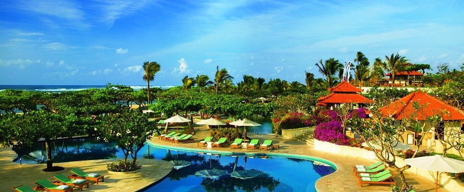 Poolside Bar