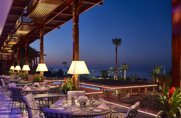 Four Seasons Hotel