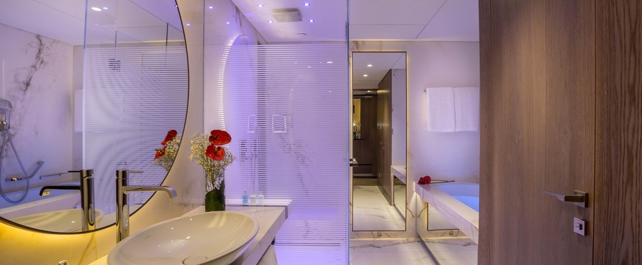 Garden Studio (upper floor, outdoor jacuzzi, adults only)