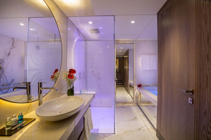 Four Seasons Hotel