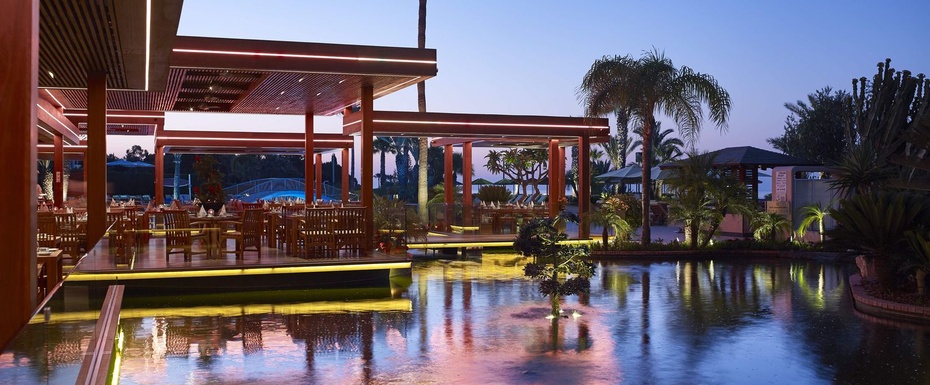 Cafe Tropical
