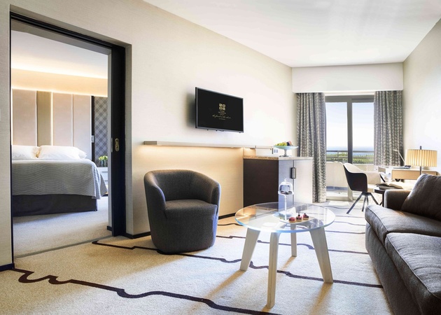 Four Seasons Hotel