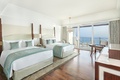 Queen Deluxe Room with Skyline Sea View 