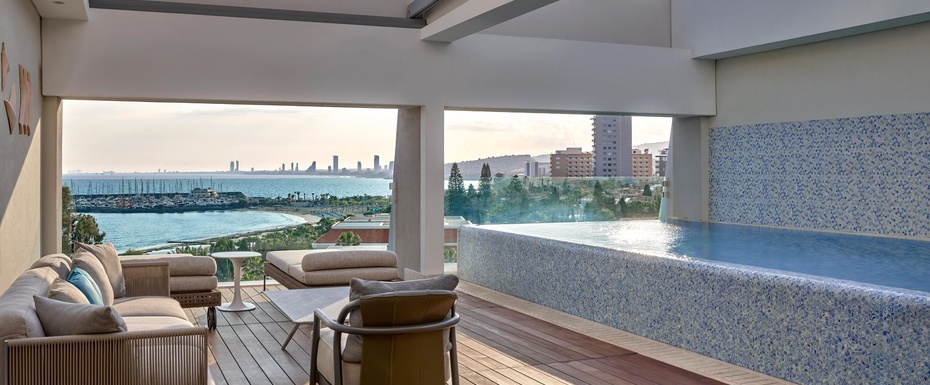 The Diamond Suite Sea View with Private Pool
