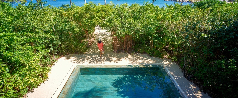 Beachfront Pool Villa